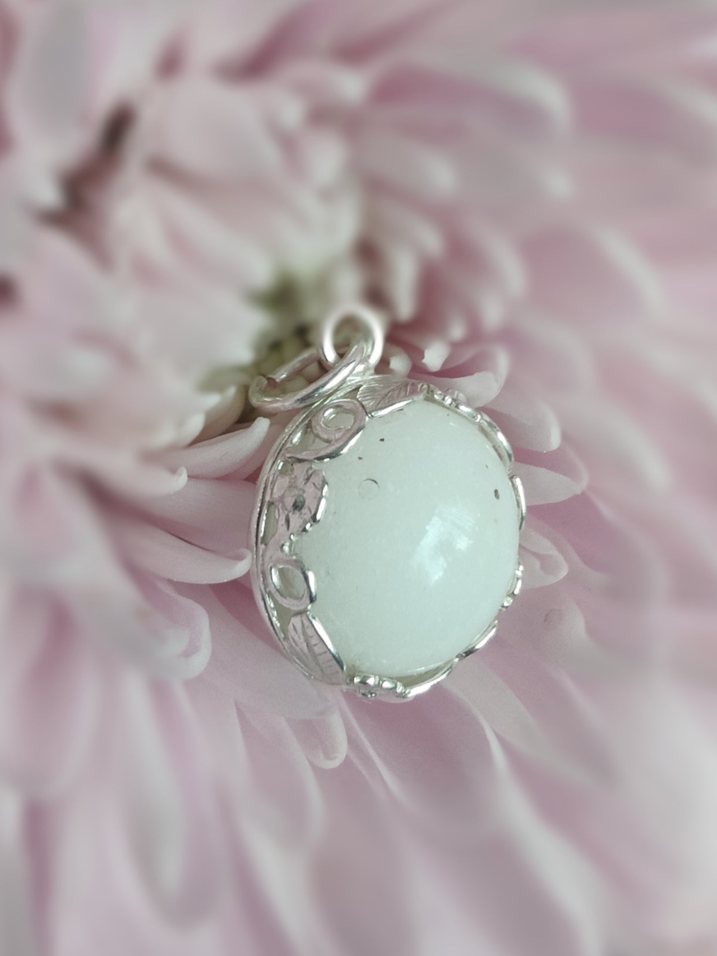 Breastmilk Jewellery UK – Flower Cup Sterling Silver Breastmilk Necklace New Mum Gift