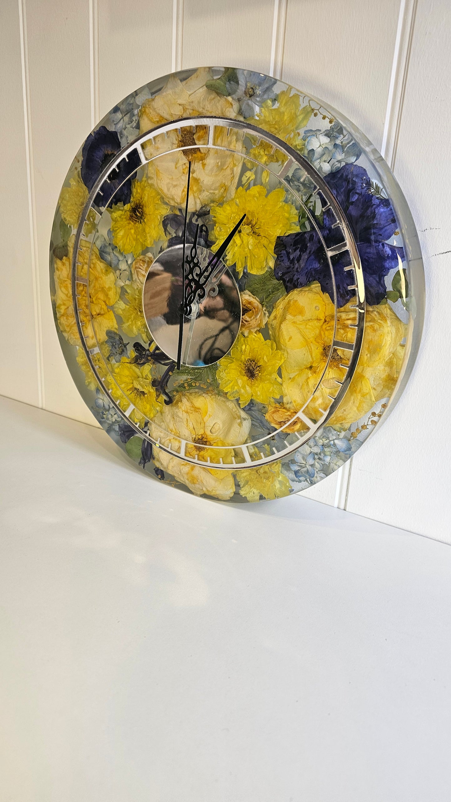 Resin Wood Flower Preservation Clock – Wedding Bouquet Keepsake UK