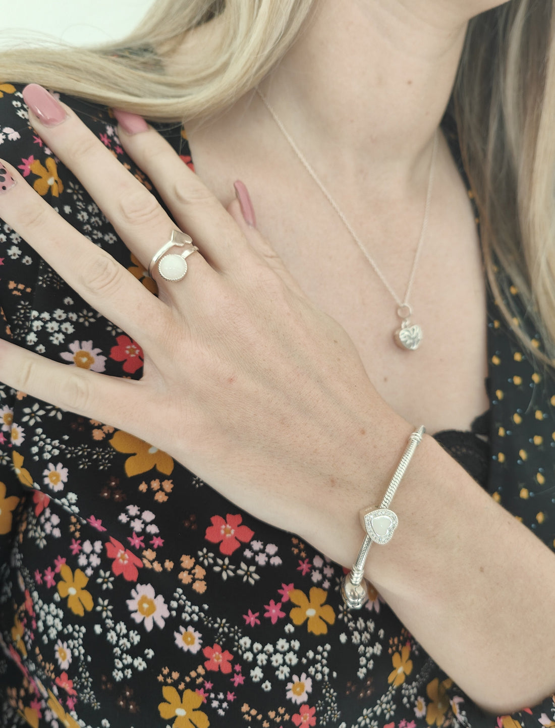 What Is a Breastmilk Necklace? A UK Guide for New Mums