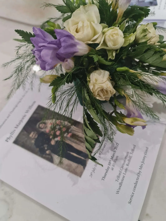 Funeral Flower Colour Meanings: A Gentle Guide to Choosing the Right Arrangement