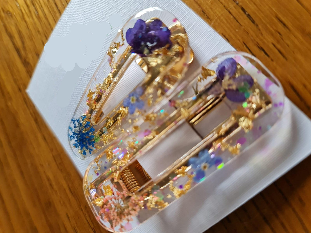 Bridal Floral Hair Accessories – Wedding Flower Preservation Hair Pieces UK