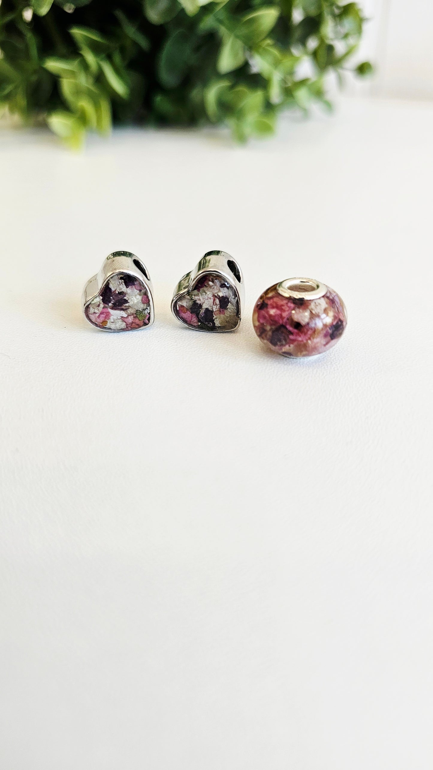 Wedding Flower Preservation Bead Charm – Personalised Resin Floral Pandora Bracelet UK