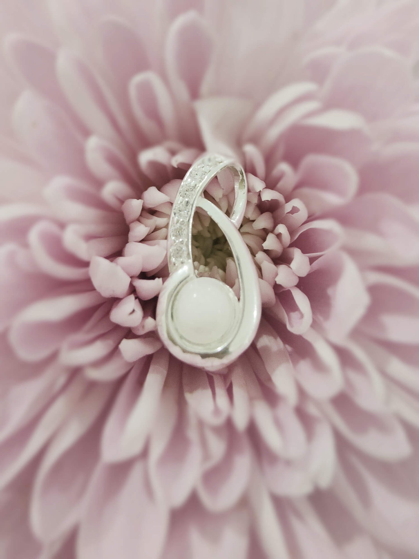 Milkdrop & Cubic Zirconia Twisted Necklace - Sterling Silver