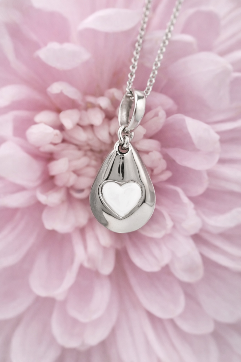 Breastmilk Jewellery UK – Personalised Sterling Heart Teardrop Breastmilk Necklace
