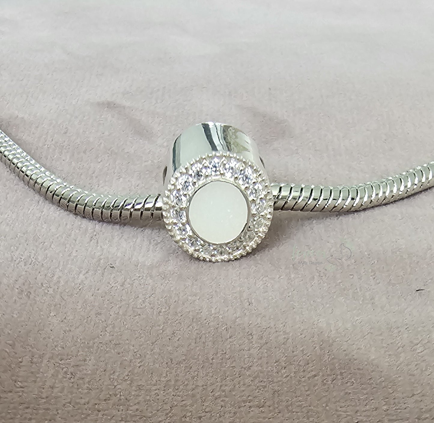 Breastmilk Jewellery UK – Sterling Silver Round Breastmilk Charm New Mum Gift