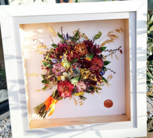 Read more about the article When to Consider Wedding Bouquet Preservation